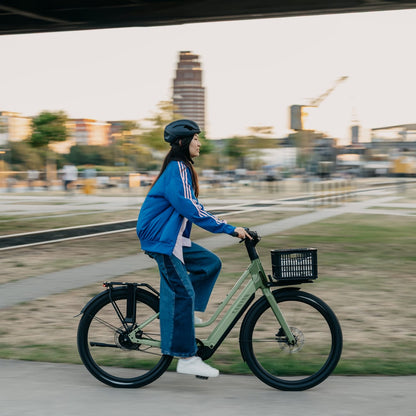 Electric City Bike 400W – Step-Through Frame